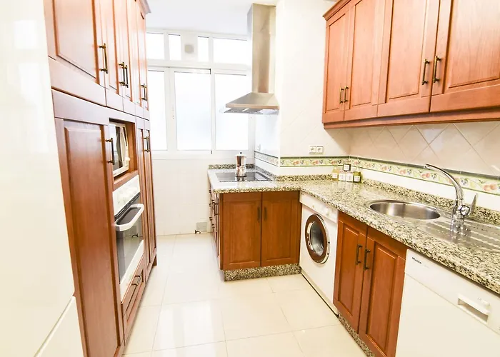 Letmalaga Economy Gevora شقة